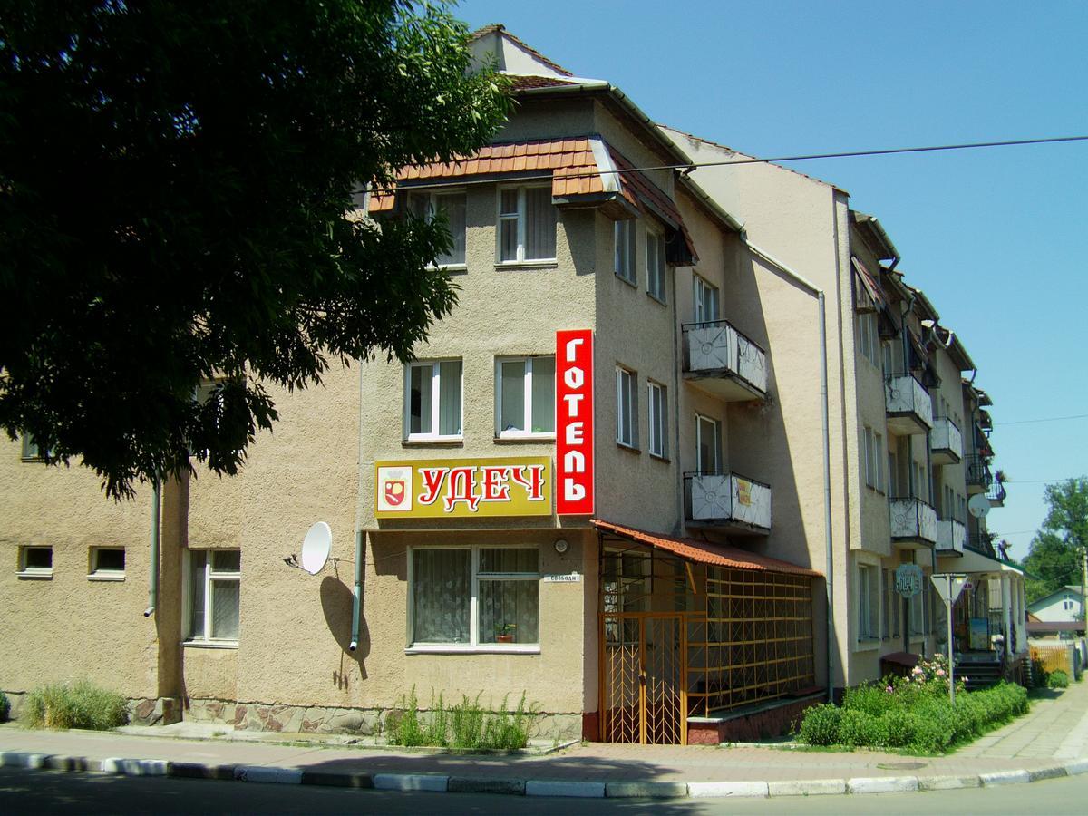 Удеч Ξενοδοχείο Zhidachov Εξωτερικό φωτογραφία