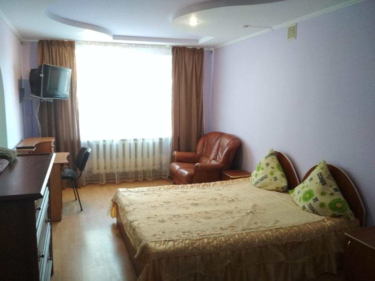 Удеч Ξενοδοχείο Zhidachov Εξωτερικό φωτογραφία